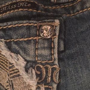 Miss Me Jean Shorts w/jewels!💍 size 29
